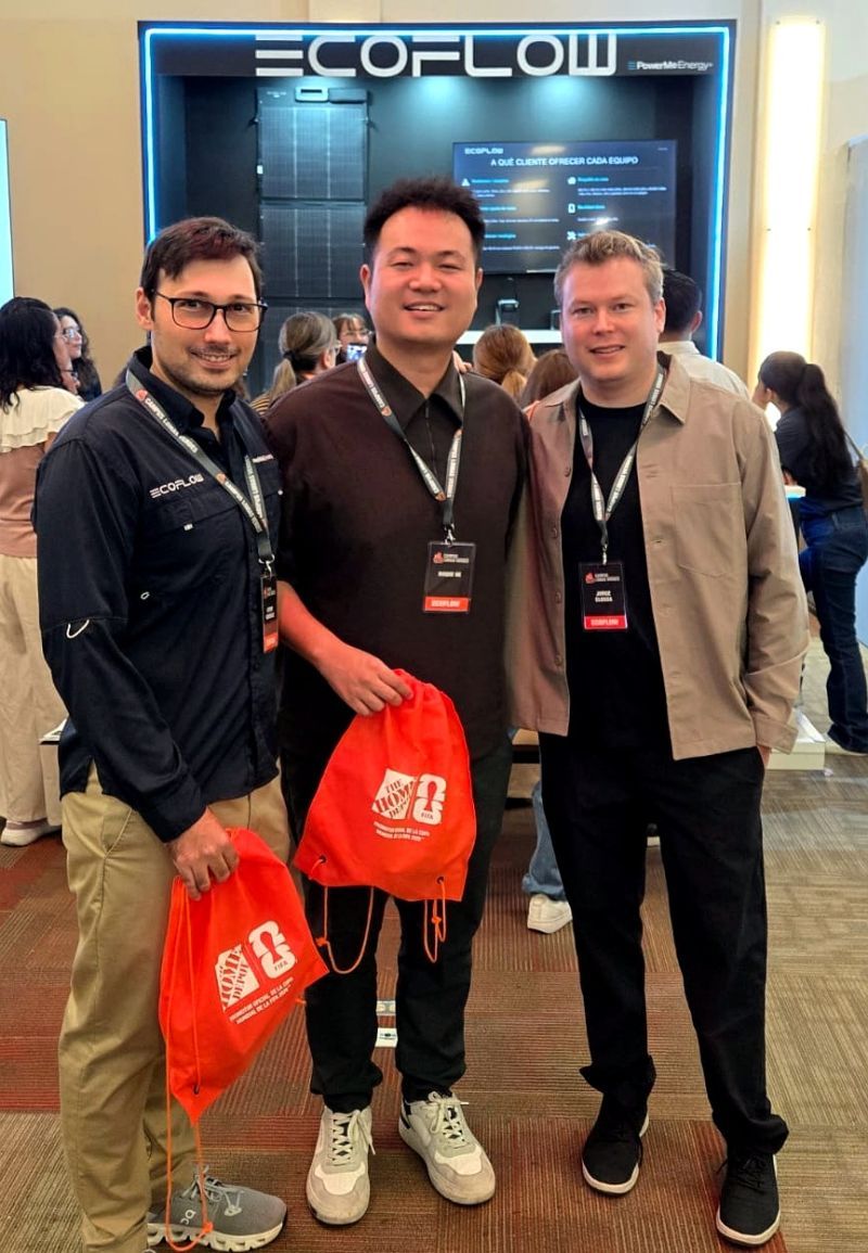 Equipo PowerMe con el equipo global de EcoFlow en Home Depot University